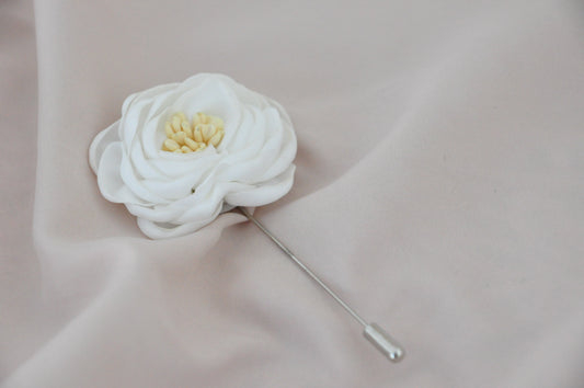 Boutonniere flor con pistilo